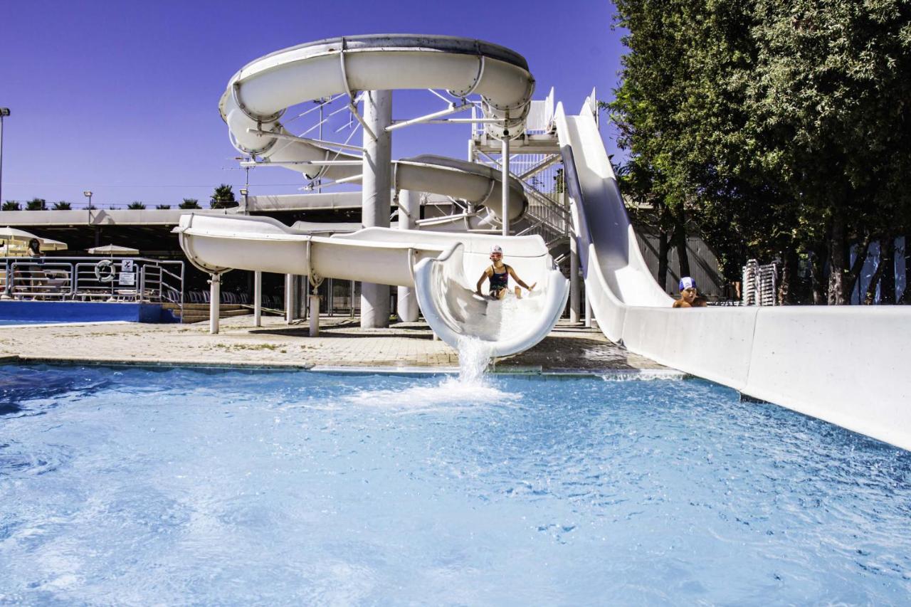Villaggio Lido D'Abruzzo Roseto Degli Abruzzi Exterior foto